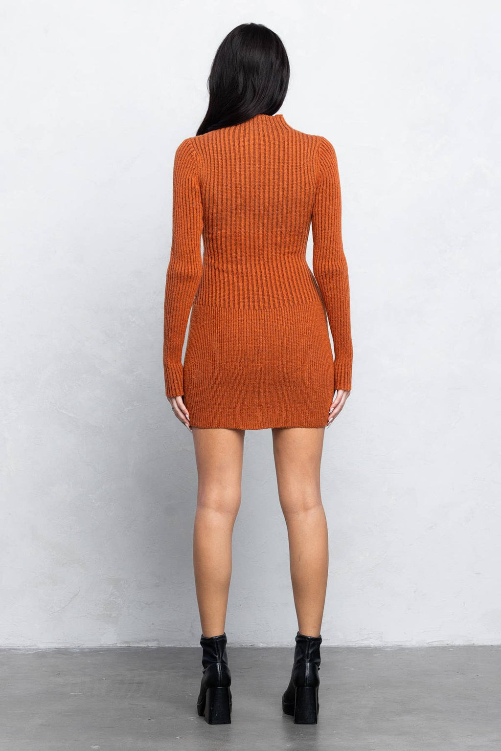 Ribbed long sleeve zip-up knit dress: Rust / S
